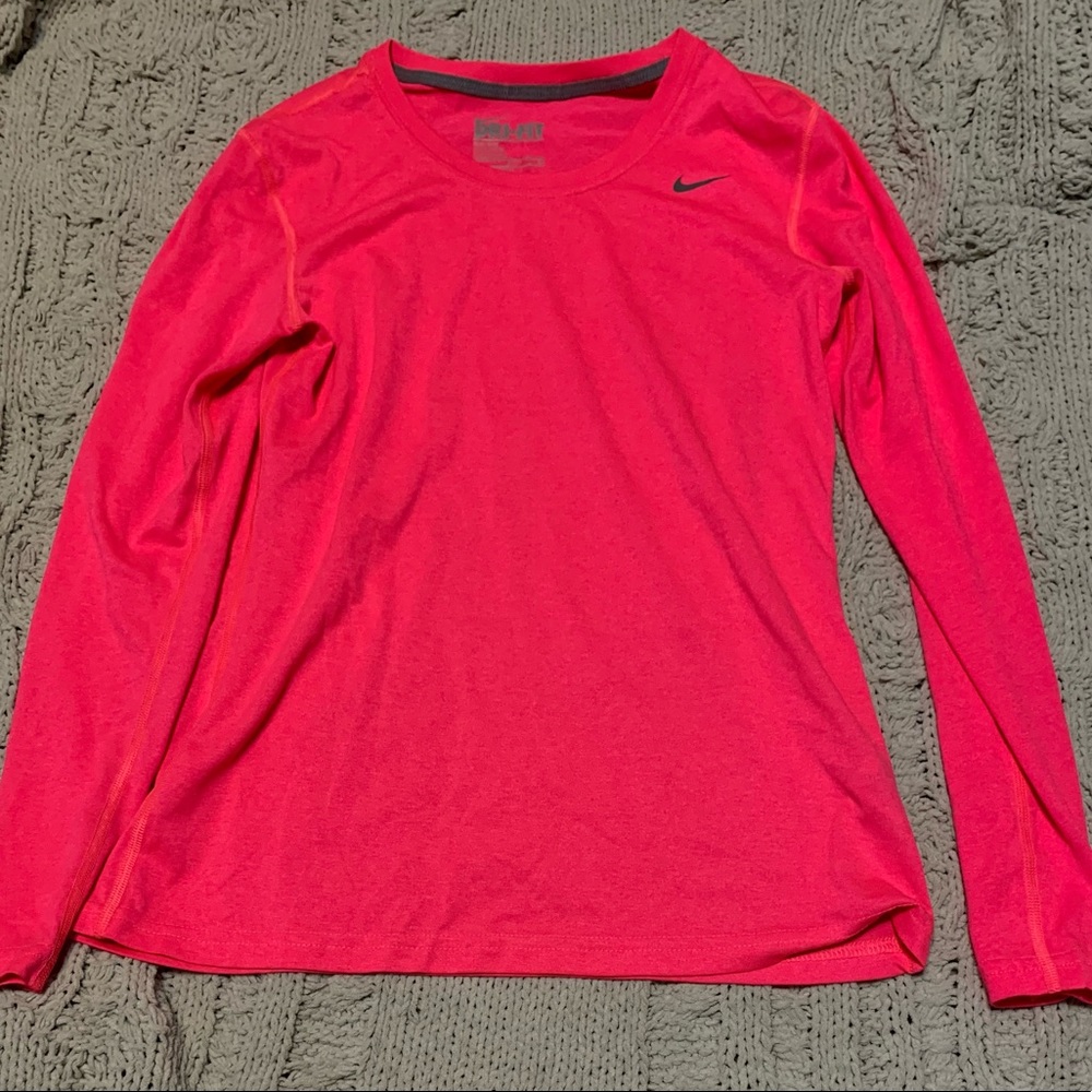 Nike brand hot pink long sleeve athletic wear size small